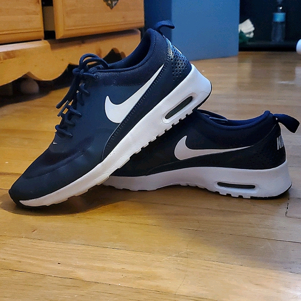 Navy Nike Sneakers
